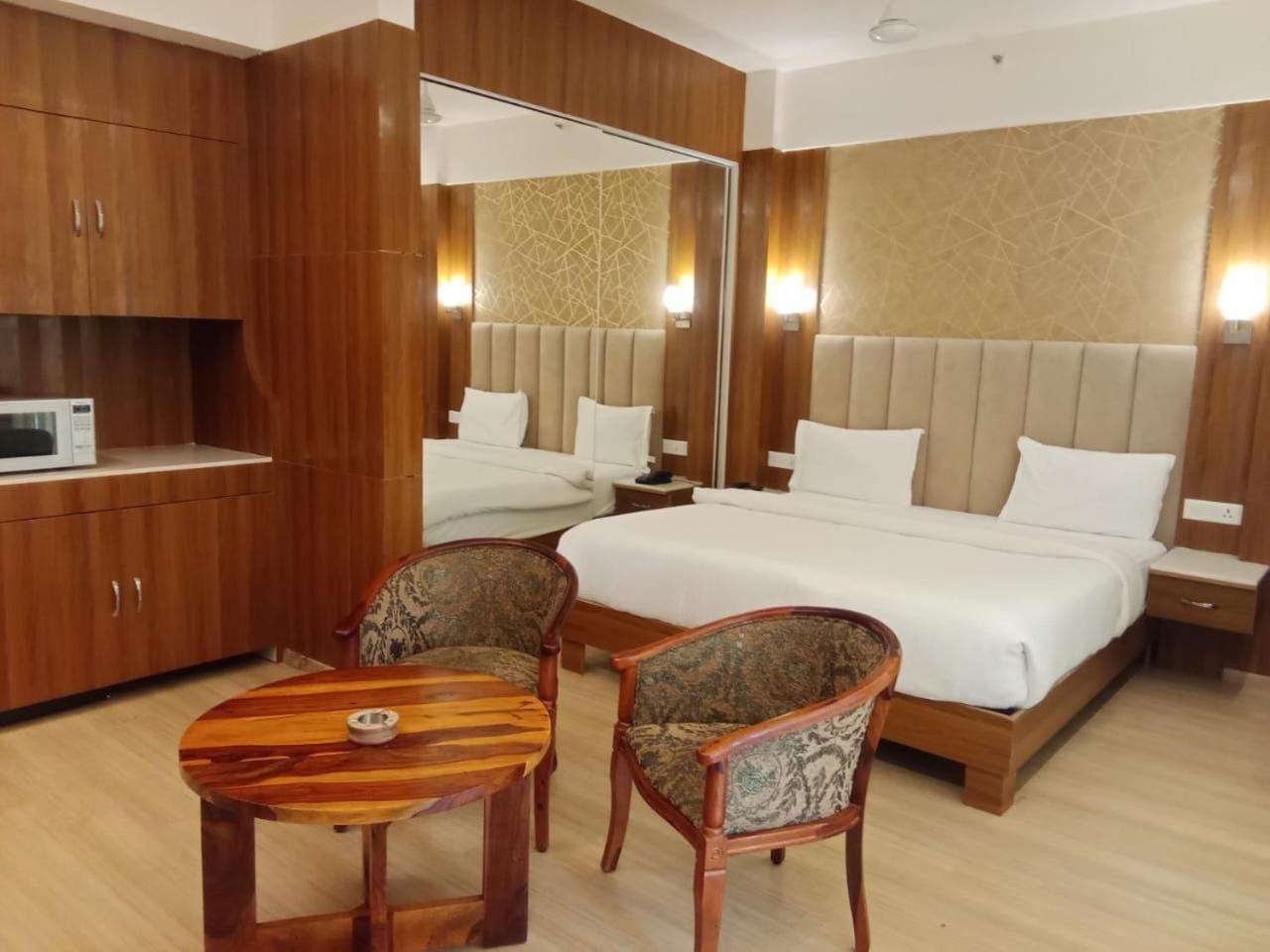 The Grace Residency, Lucknow Hotel Exterior foto
